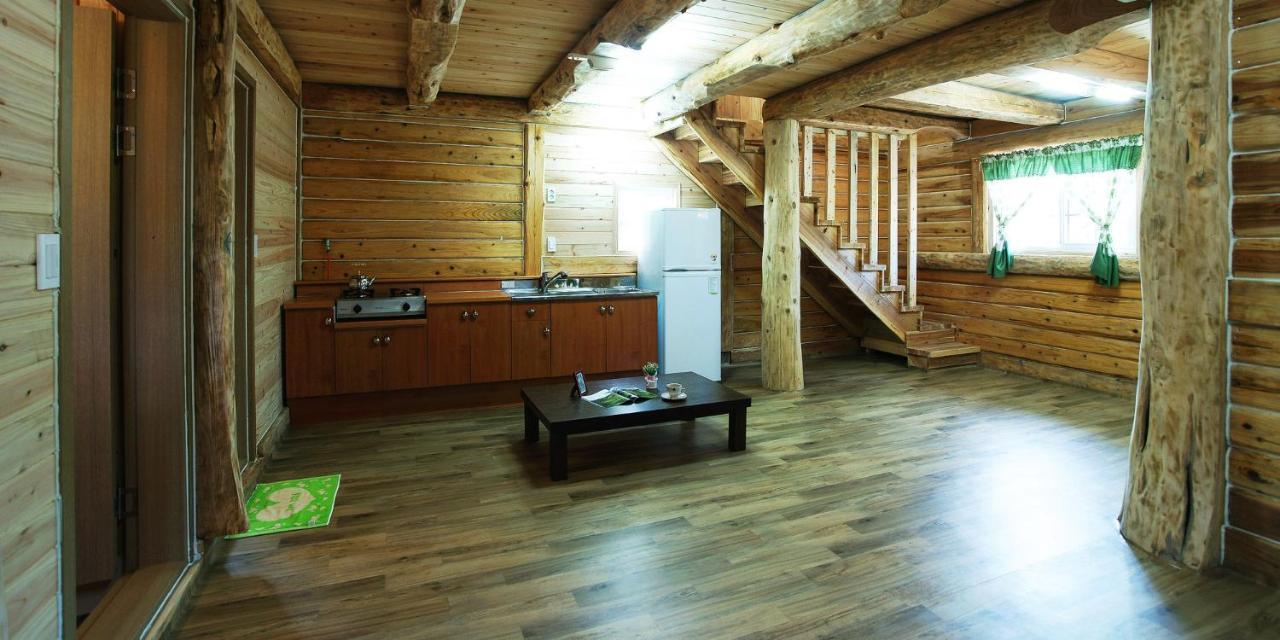Jeju Joa Log Pension ซอกวีโพ ภายนอก รูปภาพ