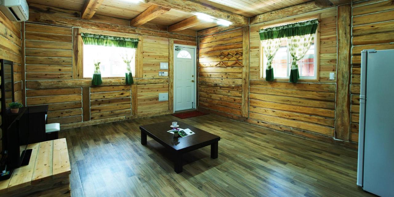 Jeju Joa Log Pension ซอกวีโพ ภายนอก รูปภาพ